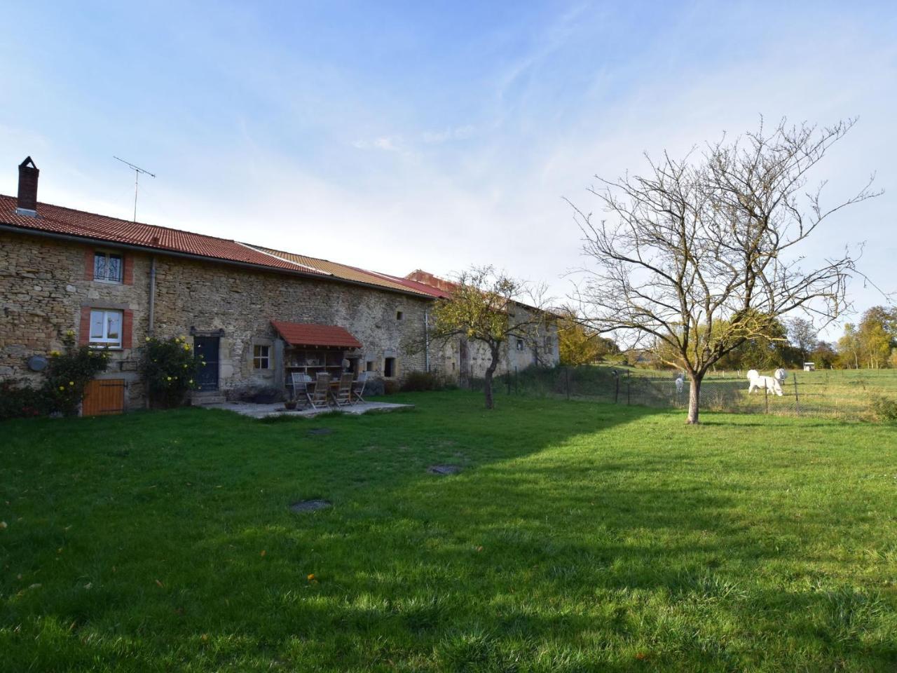 Spacious Holiday Home Near The Forest Barricourt Exterior foto